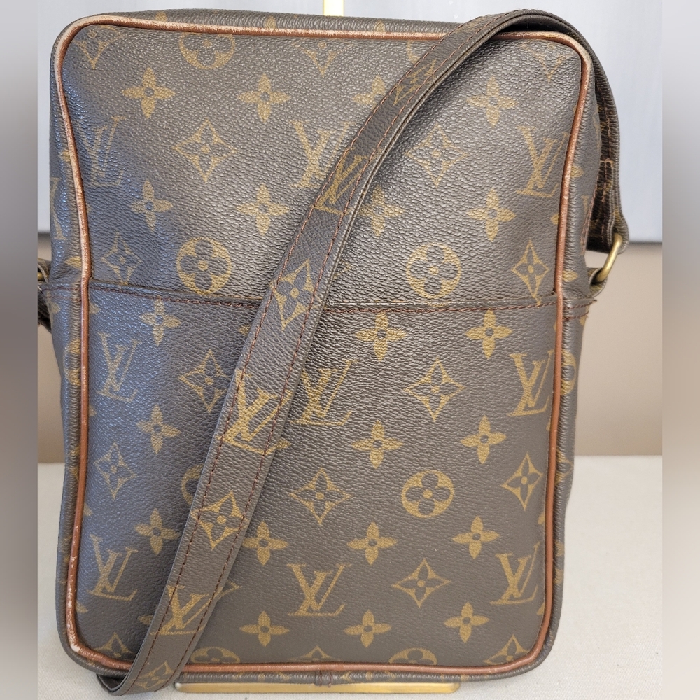 Louis Vuitton Monogram Canvas Brown Crossbody Messenger Bag